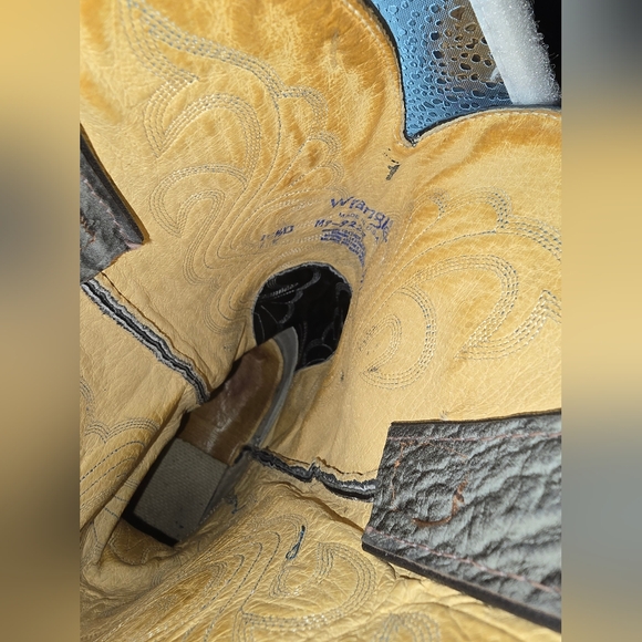 Wrangler Gray Shark Print Leather Boots - Picture 13 of 16